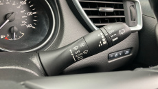 Nissan Qashqai 1.6 DiG-T Tekna 5dr Petrol Hatchback